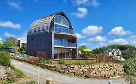 La boite à coucou, Appartement pour 6 personnes, avec jardin , vue mer, à 400 m de la plage pors mabo